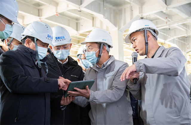 中國民航局黨組書記、局長馮正霖一行到中天鄂州花湖機場轉(zhuǎn)運中心主樓項目參觀考察